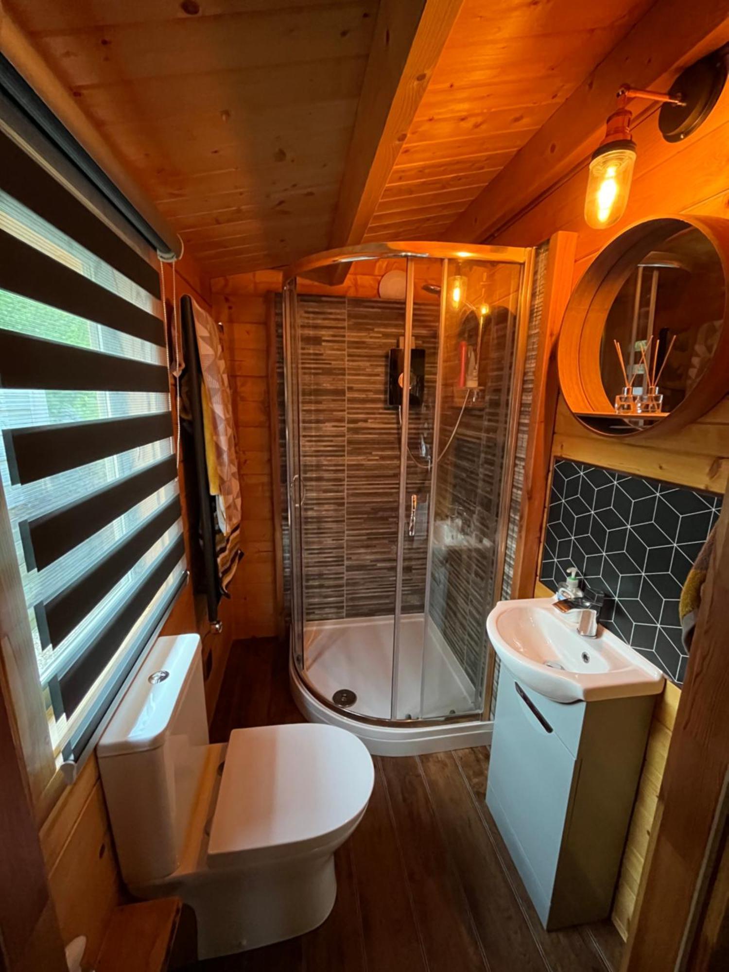 Rubys Retreat Stylish Log Cabin-Hidden Garden Niton Exteriér fotografie