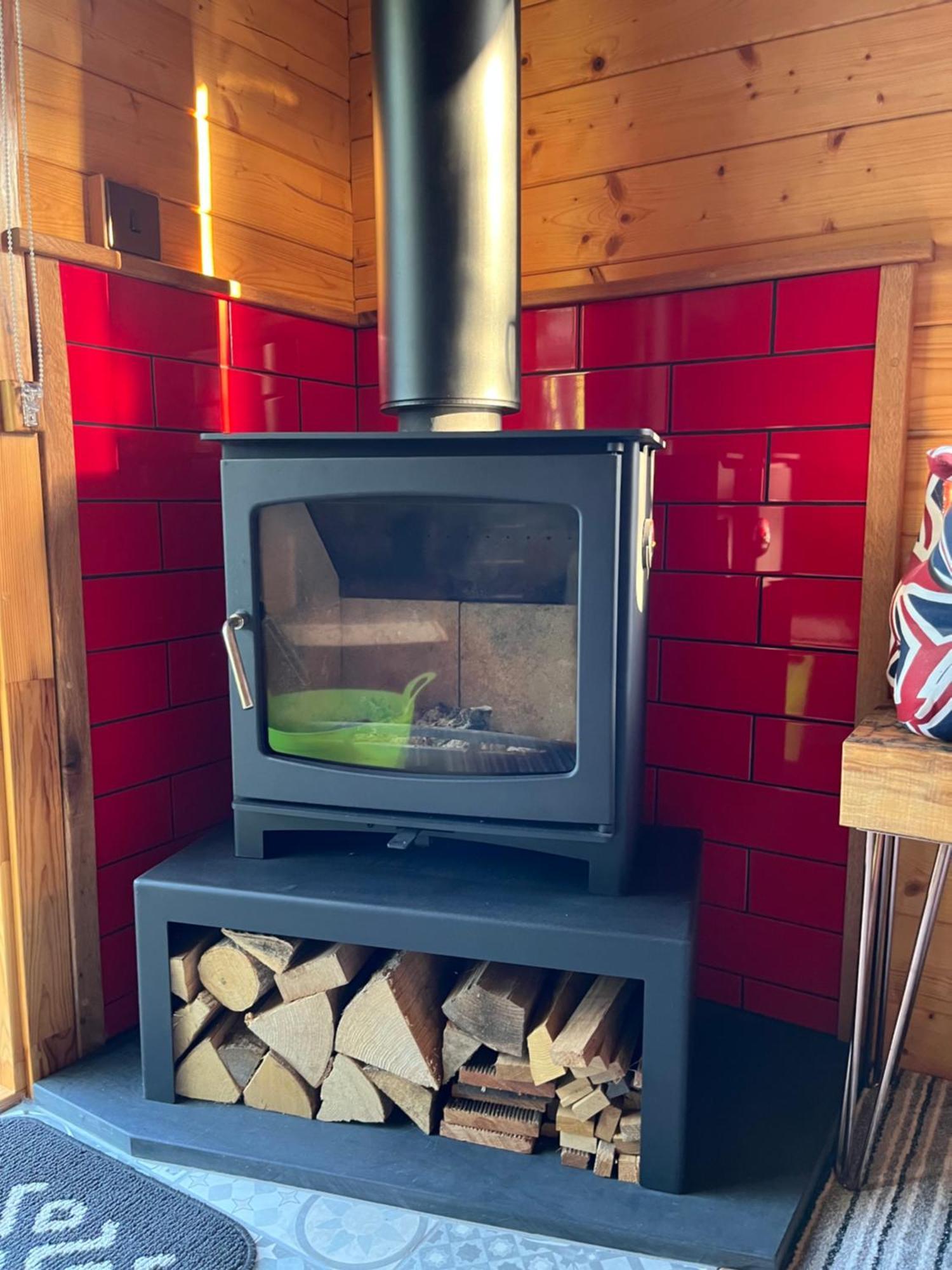 Rubys Retreat Stylish Log Cabin-Hidden Garden Niton Exteriér fotografie